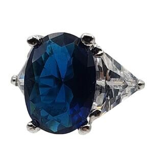 Oval Cluster Blue & Clear CZ Cocktail Ring Size 7 Silver Tone Vtg Cubic Zirconia